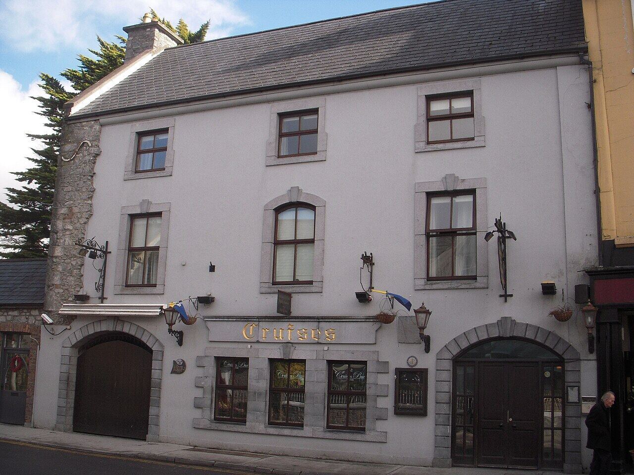 The front of Cruise's Pub in Ennis